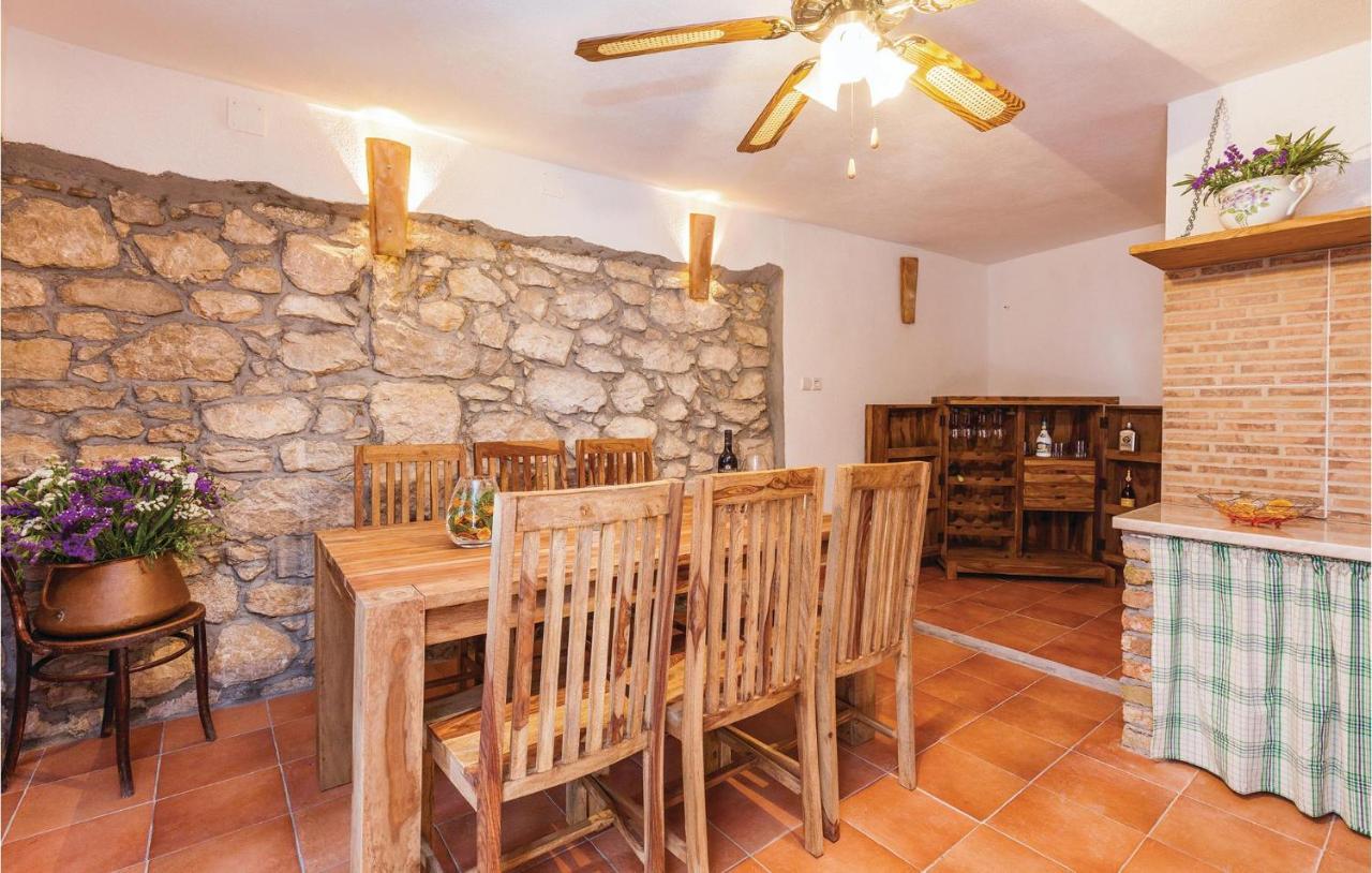 Stunning Home In Punat With Kitchen Stara Baška Екстериор снимка